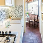 Elegant 2 Bedroom In The Heart Of Apartament
