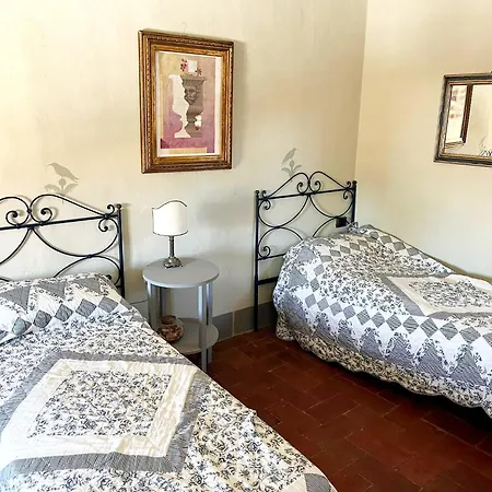 Elegant 2 Bedroom In The Heart Of *